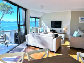 Tranquil Escape - Koala Hotspot - 2 Bed 2 Bath Apt Spectacular Sea Views